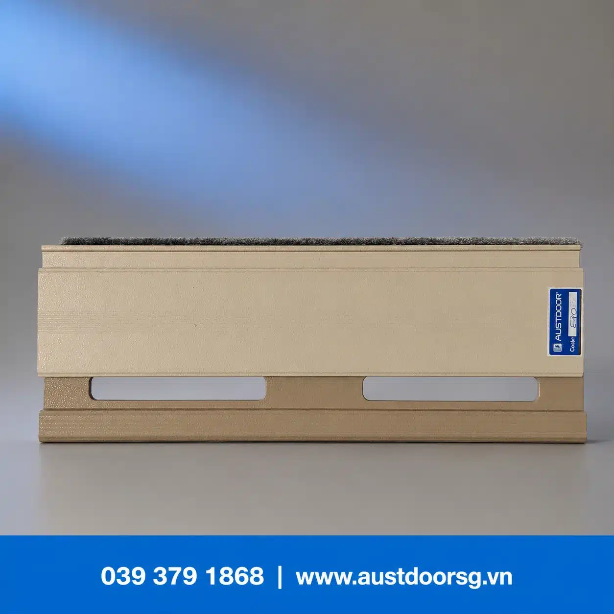 Nan cửa cuốn Austdoor E70